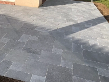 Dallage Opus Romain en pierre Tandur gris / M²