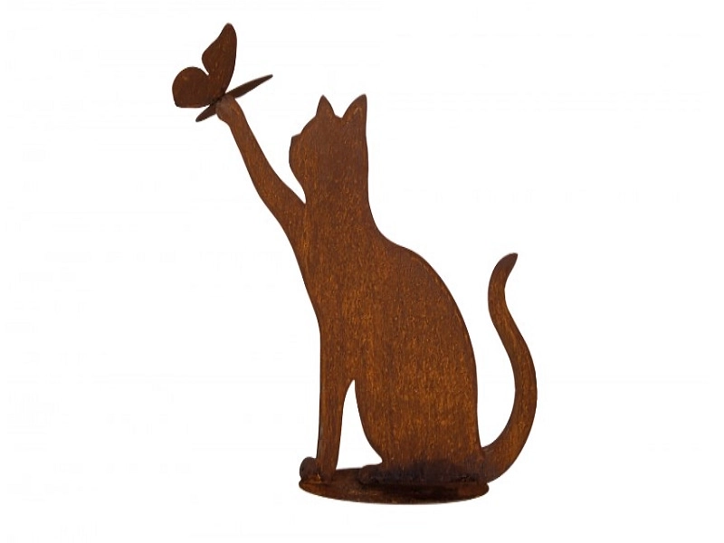 Chat avec papillon sur patte en métal rouillé